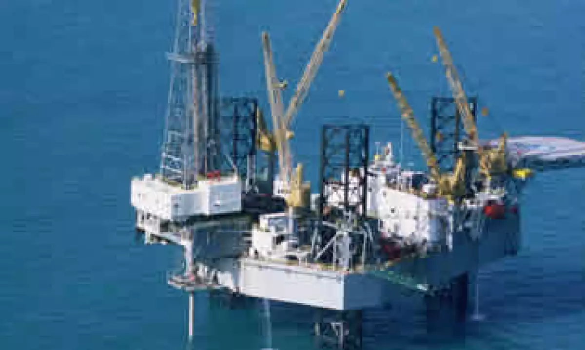 El petróleo operó entre los 84.40 y los 88.05 dólares. (Foto: Photos to go)