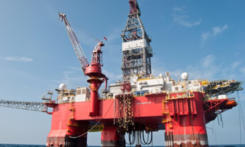 Los precios del petróleo han caído 30% desde junio debido a una mayor producción en EU. (Foto: iStock by Getty Images. )
