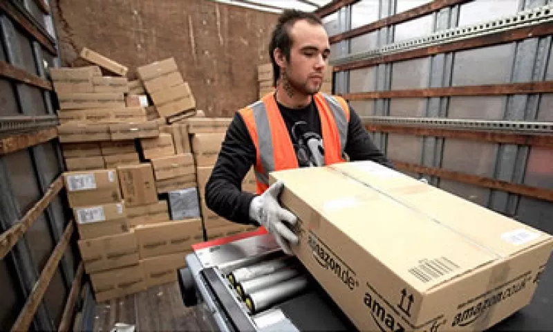 El gigante del comercio electrónico pretende ampliar sus servicios de entrega de comestibles. (Foto: Fortune)