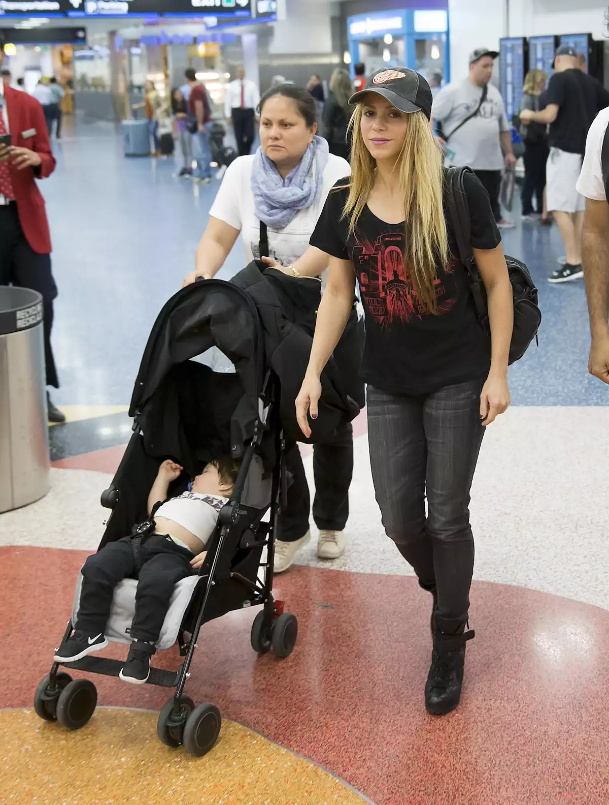 EXC Lilly Melgar junto a Shakira y Pique