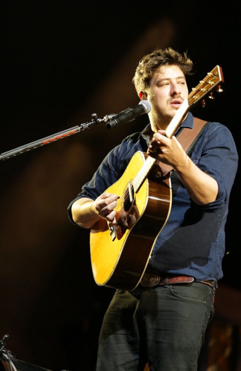 Marcus Mumford alegró a más de 17 mil asistentes.