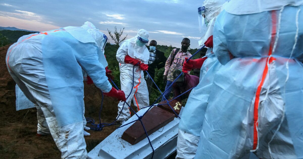 OMS ELEVA A NIVEL MÁXIMO EL RIESGO POR ÉBOLA EN EL CONGO