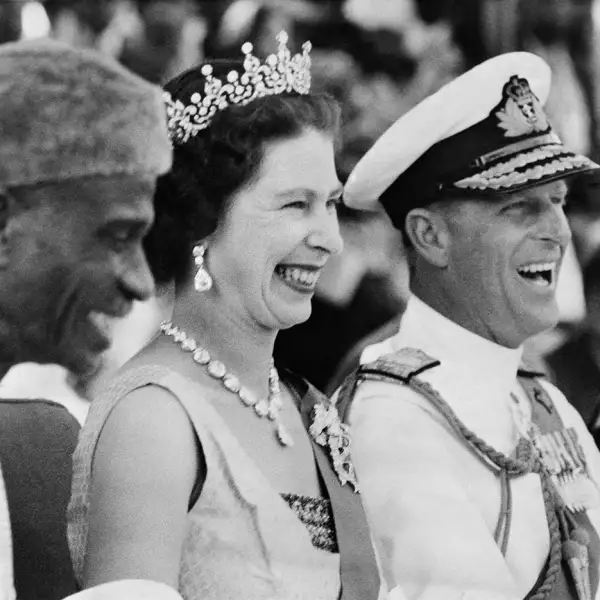 SLE-VISIT-ELISABETH II