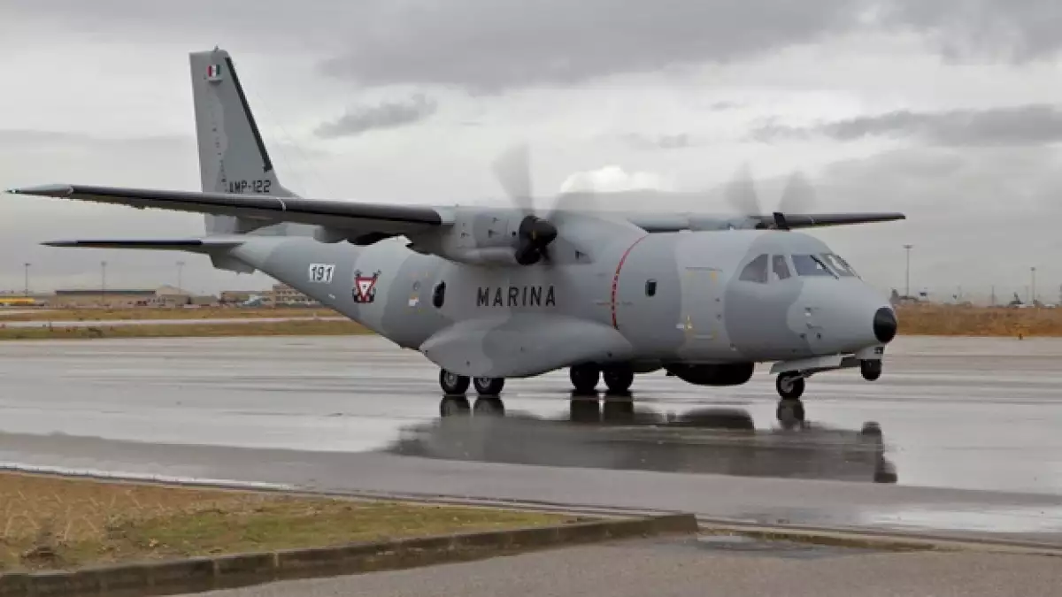 Avion CASA CN235 iniciativa merida