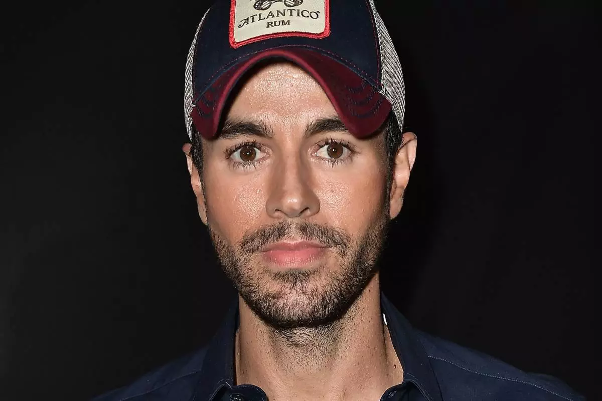 enrique-iglesias (1).jpg