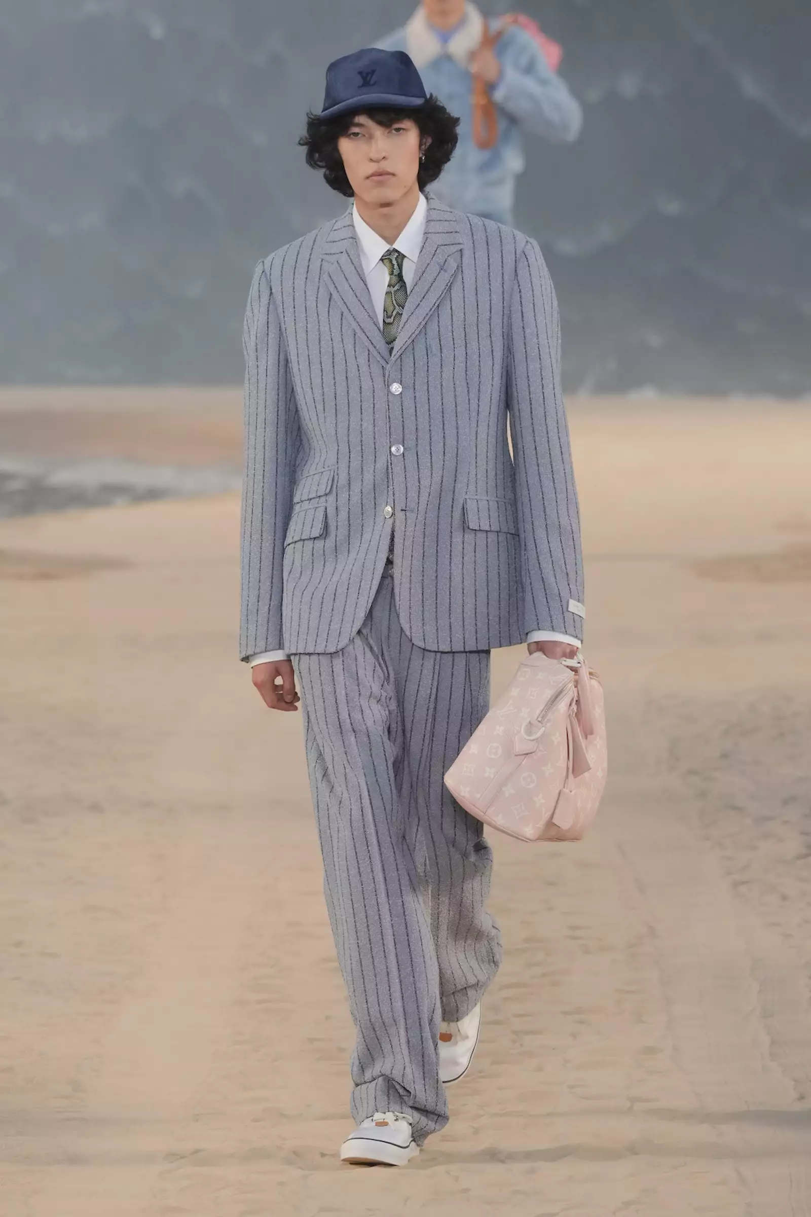 Vuitton m S27 059.jpg