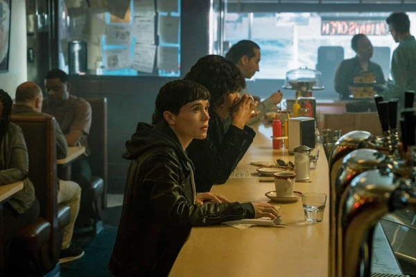 Elliot Page como Viktor en 'The Umbrella Academy'
