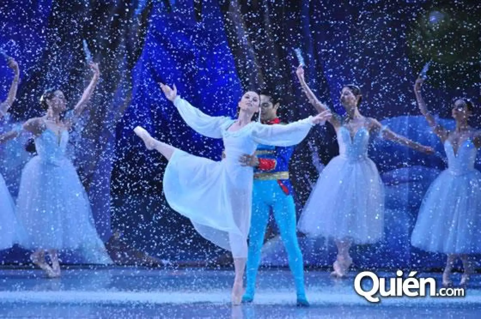 Brindis Navideño Iza Business Centers