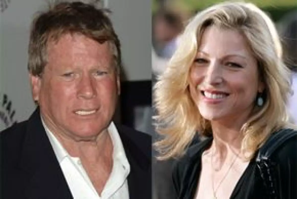 Durante el funeral de Farrah Fawcett y creyendo que se trataba de una `sueca desconocida`, el actor propuso a su hija Tatum ir a tomar una copa y le preguntó si traía coche.
