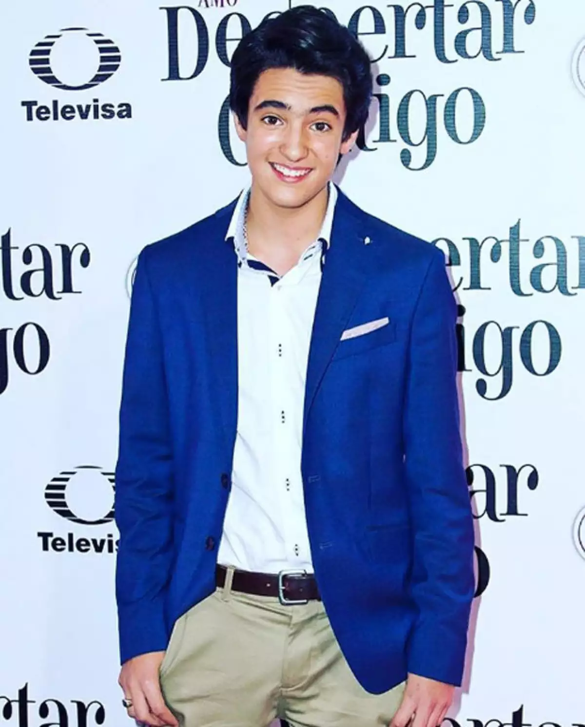 A sus 13 años, Sebastián ha emprendido su carrera como actor en la producción de Pedro Damián.