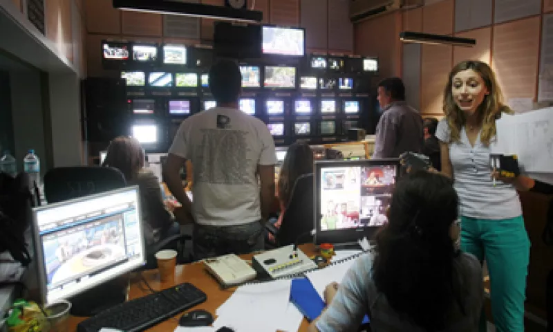 Estos periodistas acusan al Gobierno de fomentar la división con su oferta de empleo en la nueva entidad pública. (Foto: EFE)