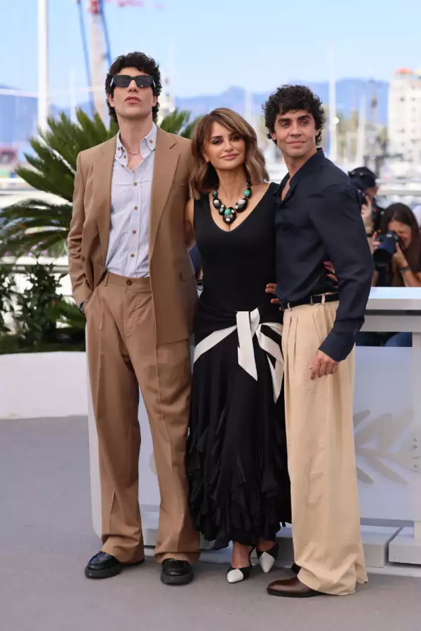 Penélope Cruz en la premier y actividades de prensa de 'La Bola Negra' en el Festival de Cannes 2026