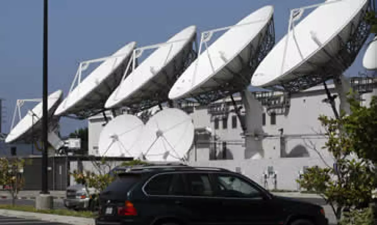 AT&T acordó comprar a DirecTV por 49,000 millones de dólares. (Foto: Reuters)