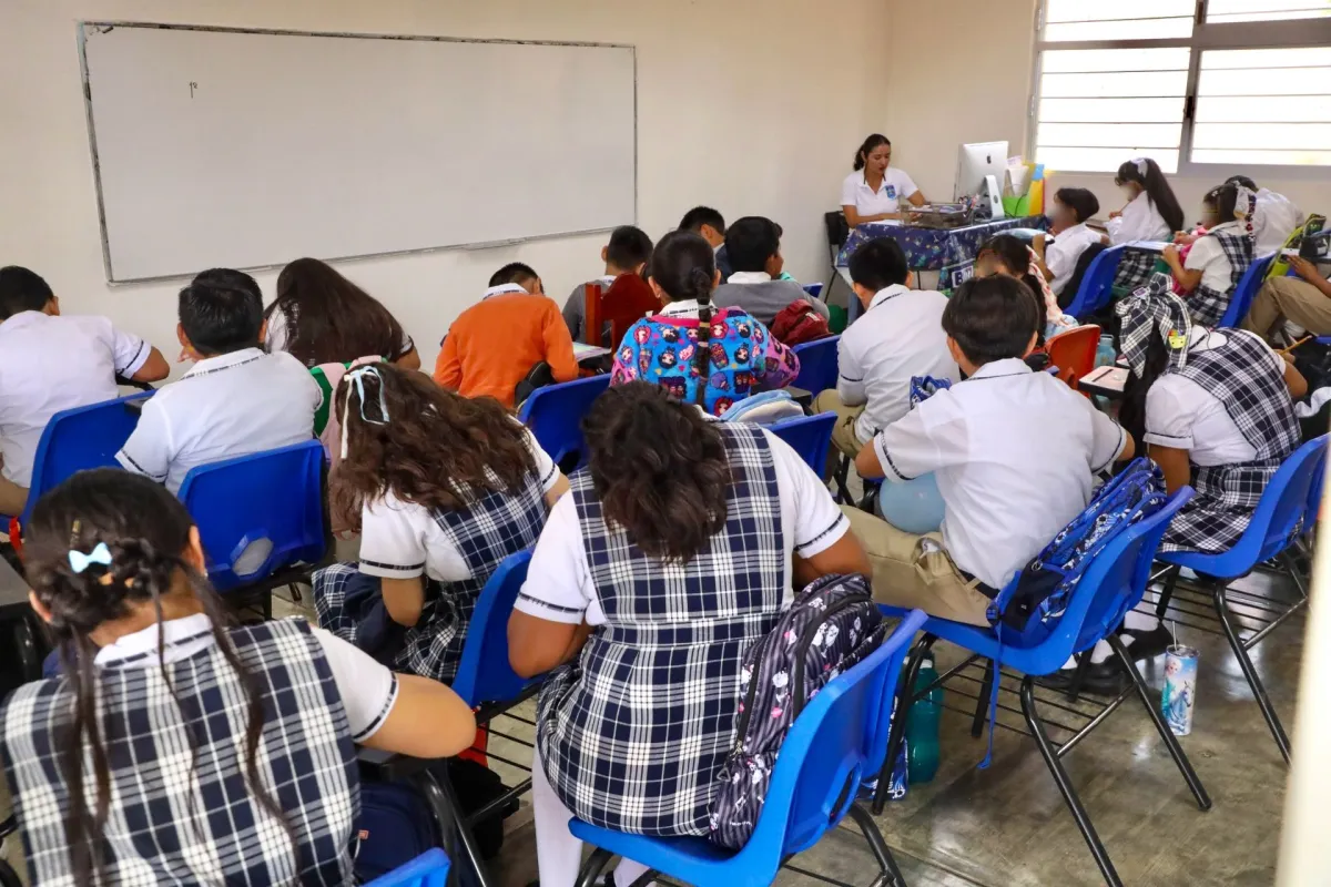 México reprueba en PISA 2025: Solo 3 de cada 10 estudiantes superan el nivel básico en matemáticas