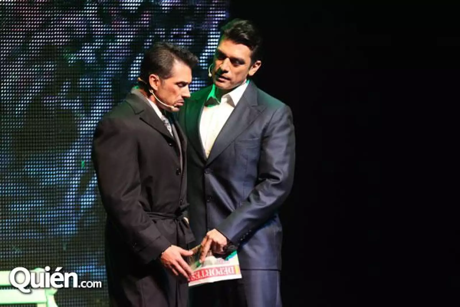 Escenas de la Obra Perfume De Gardenia