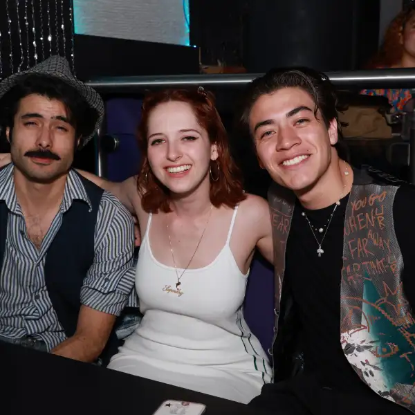 José Ángel Bichir con Elisabetha  y Matías Gruener