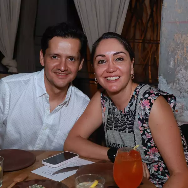Jorge Vallejo y Alejandra Flores 