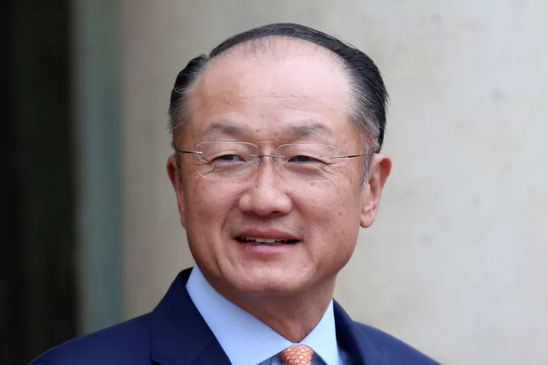 Jim Yong Kim liderará el BM por cinco años más.