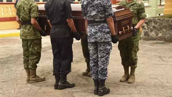 Homenaje a militares