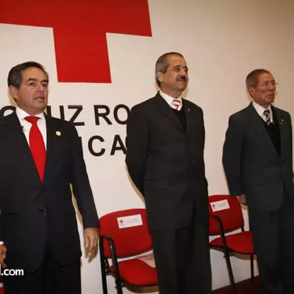 Daniel Goñi,José Angel Cordova,Jesús Kumate