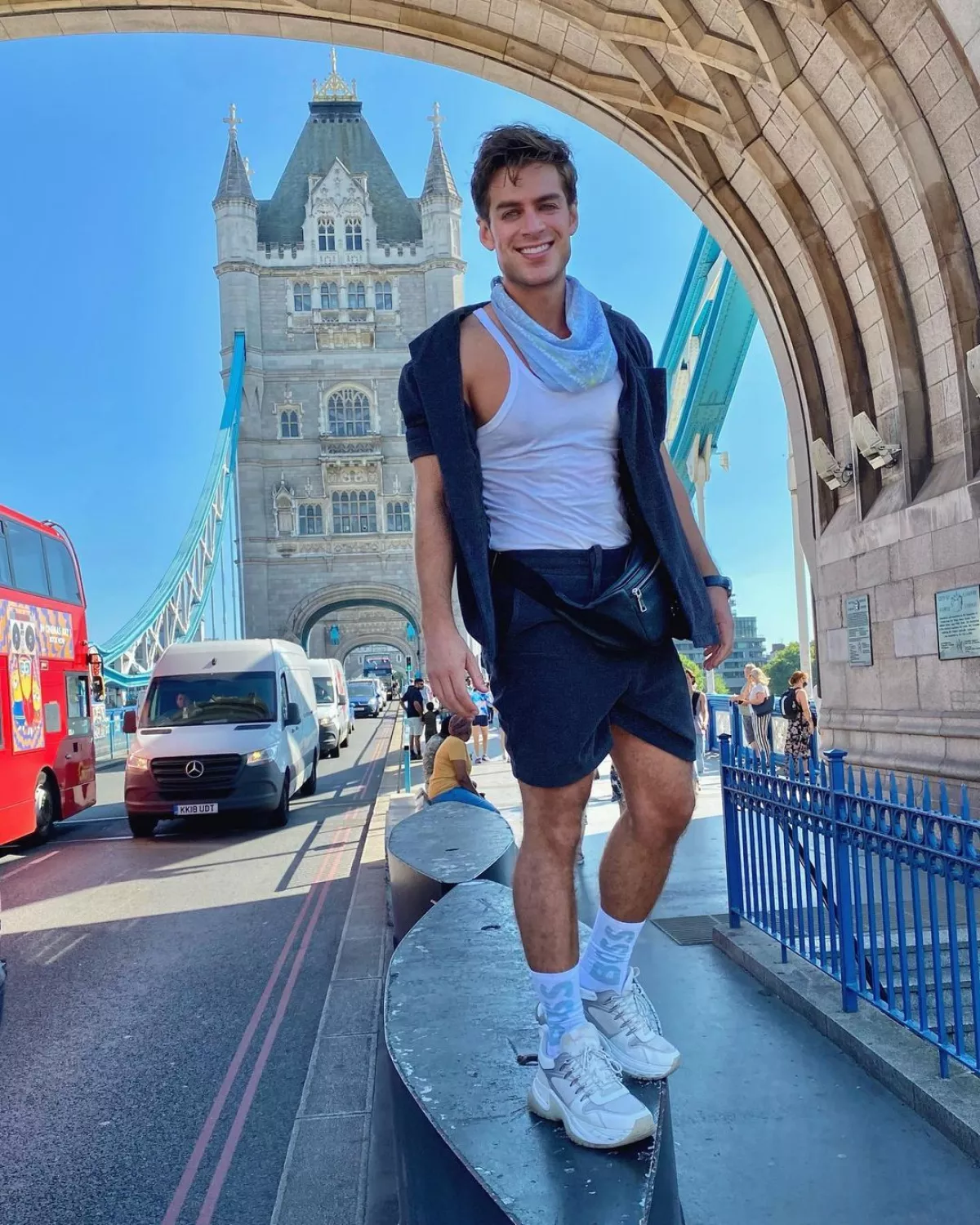 Polo Morín filma en Inglaterra.jpg