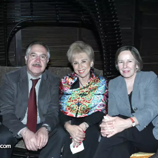 Benjamín Vázquez,Lourdes Vázquez y Margarita Portilla