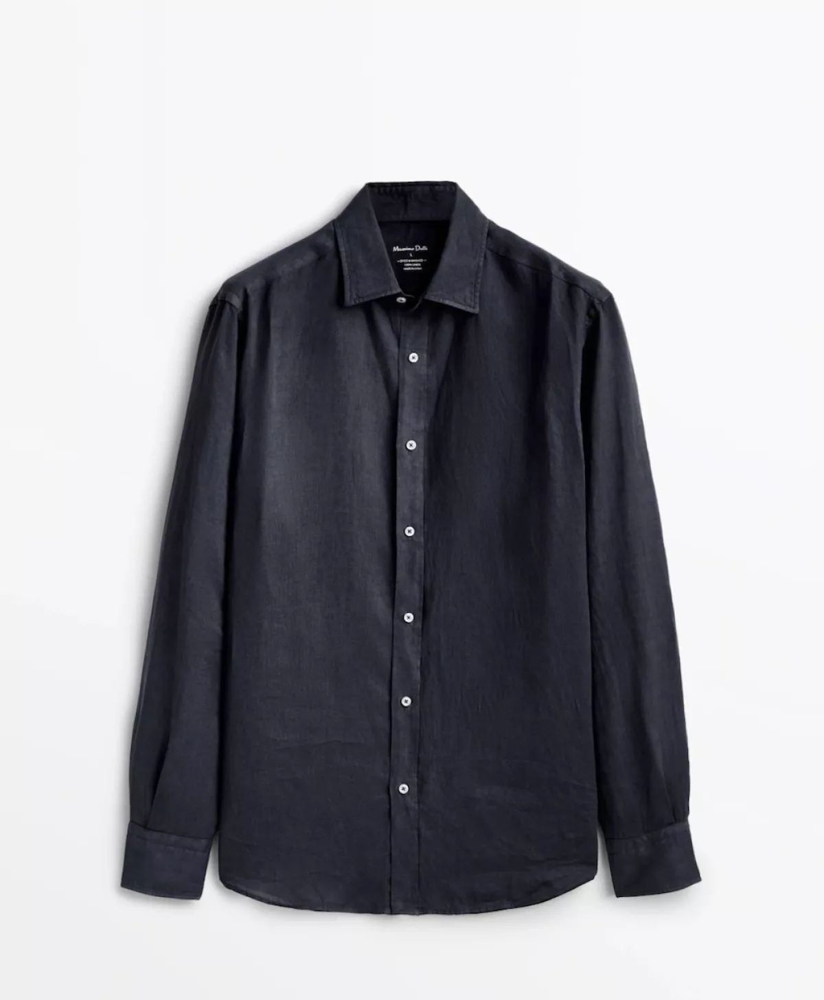 Camisa de lino de Massimo Dutti en color azul marino. 