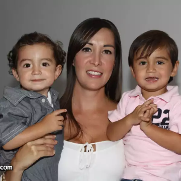Eric y Hugo Gutiérrez con Susana Zavala