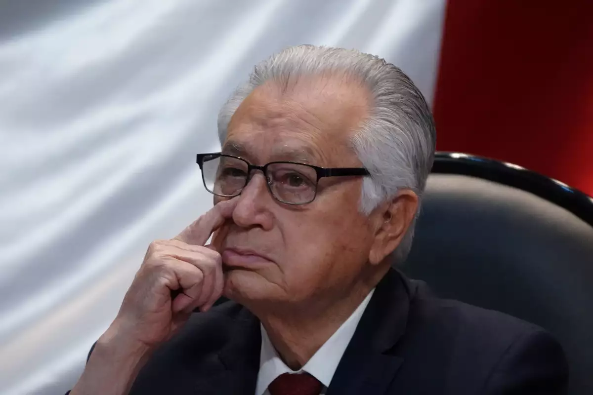 Bartlett Díaz sostiene que la actuación de Lozano no garantiza el interés colectivo de las reformas. (Foto: Cuartoscuro)