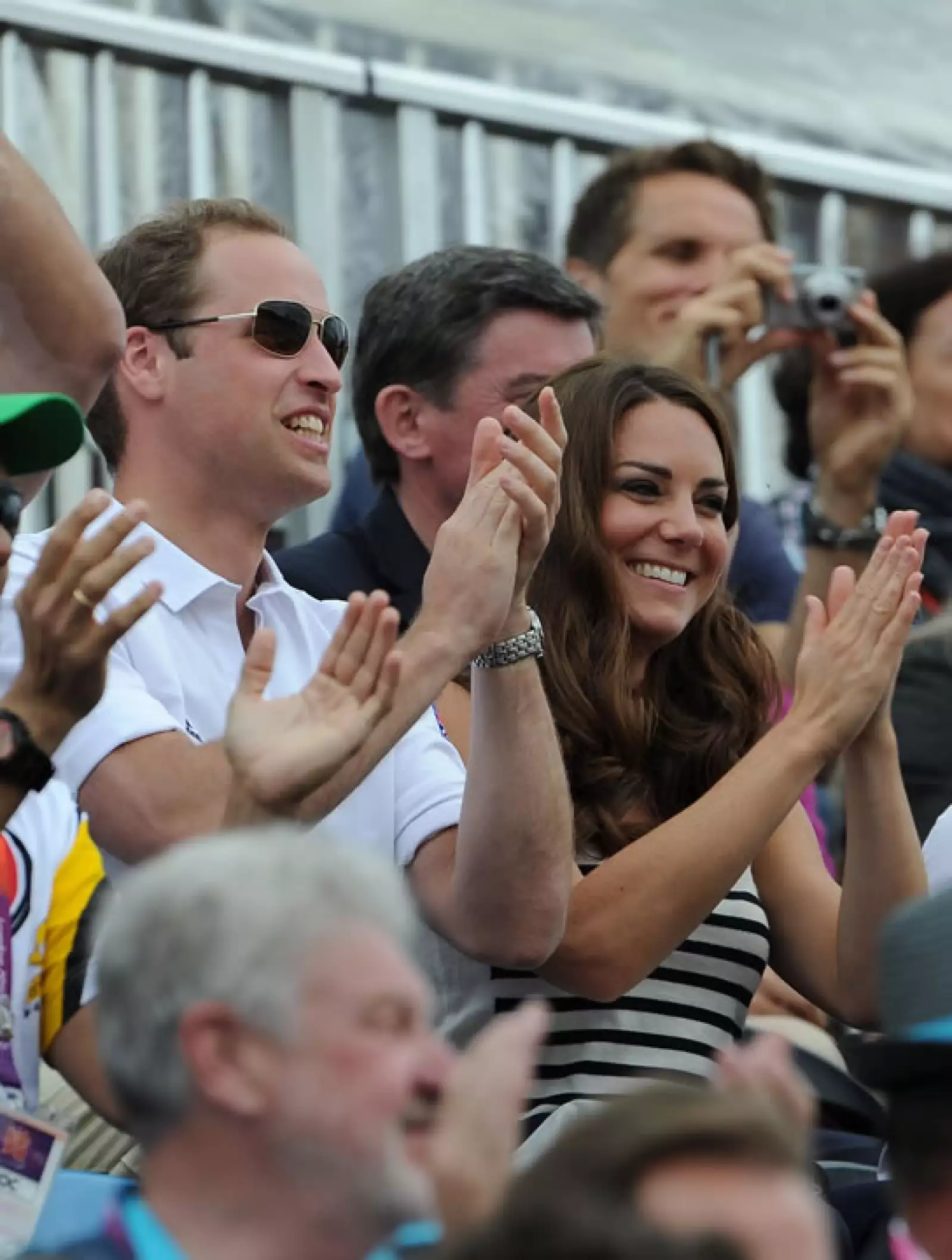 Guillermo y Kate aplauden al equipo británico.