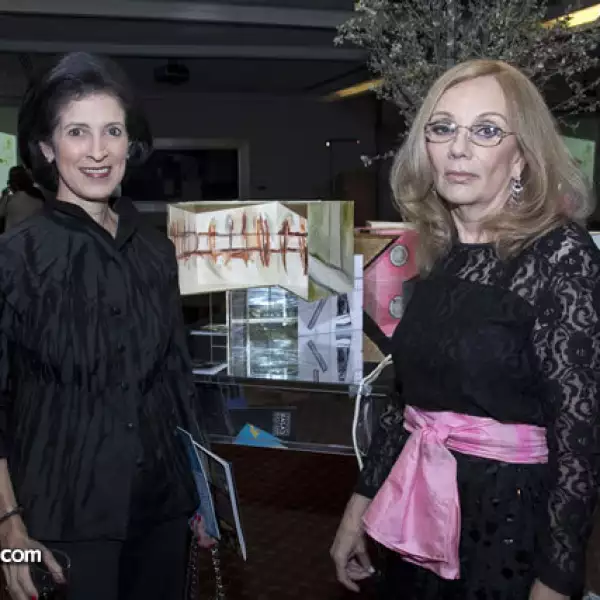 Magdalena Carral y Cathie Pani