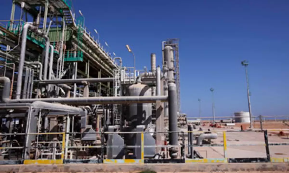 Libia recortó sus exportaciones de crudo por 1.3 millones de barriles por día debido a la rebelión. (Foto: Reuters)