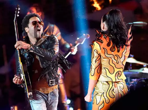 Sus invitados, Lenny Kravitz y Missy Elliott también acapararon los aplausos y ovaciones.