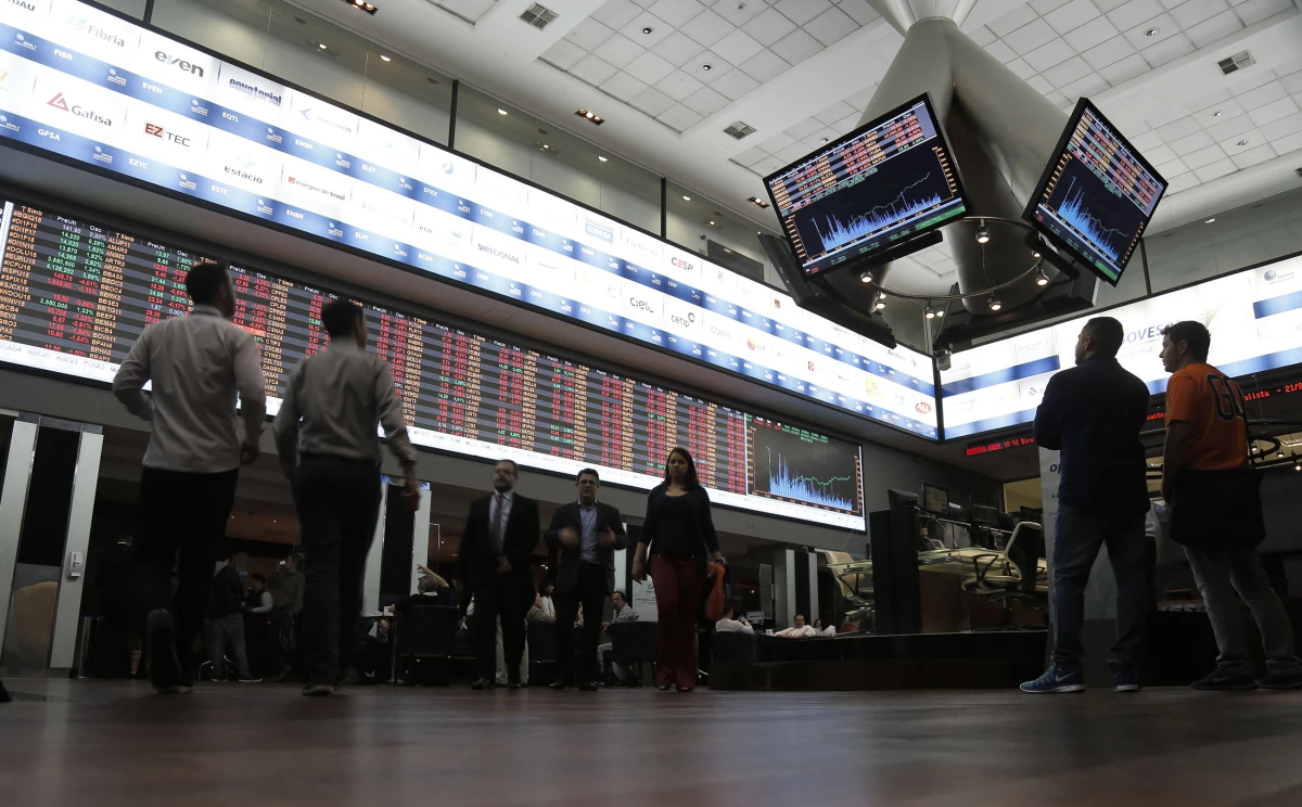 Desde la apertura el Bovespa operaba a la baja por la caída de los precios de las materias primas.