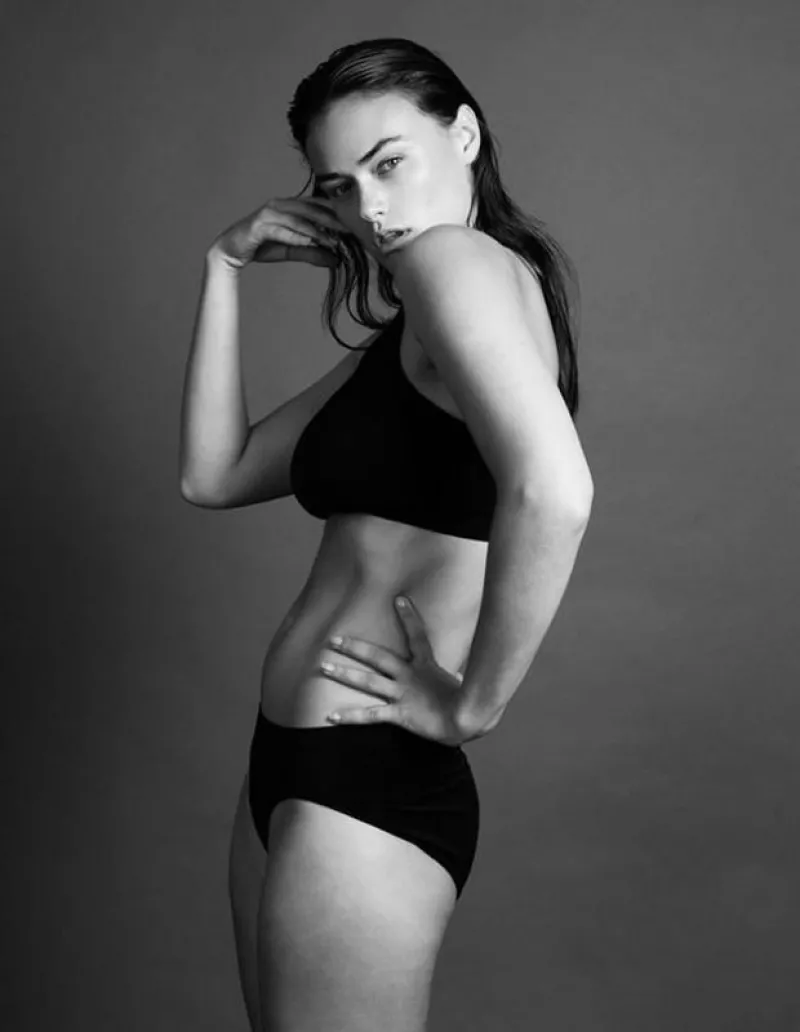 La campaña publicitaria de la firma, que tiene como protagonista a una modelo talla 42, despierta la pregunta sobre qué es considerado talla “grande”.