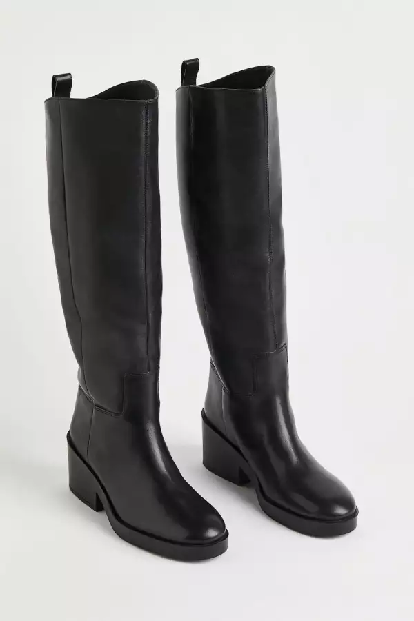 botas-de-piel-negras.jpg