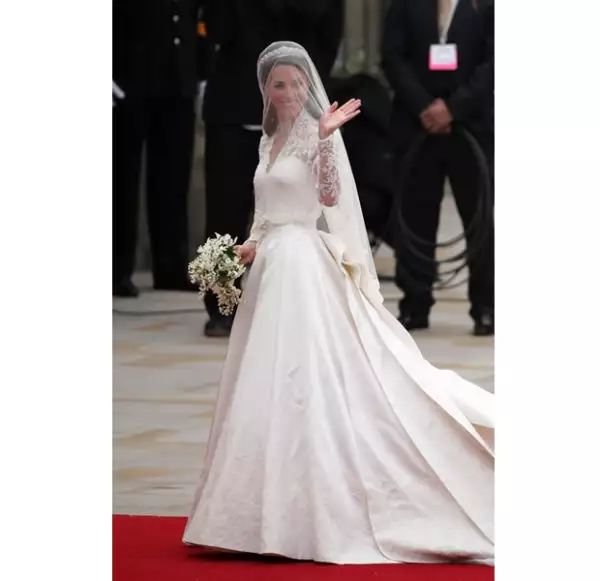 Burton superó las expectativas y creó un verdadero vestido de cuento de hadas.