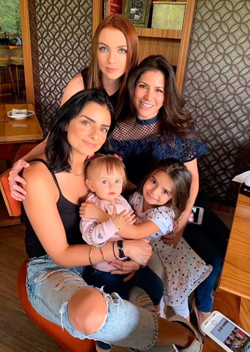Las Derbez