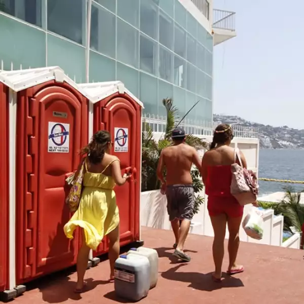 Acapulco playa baños