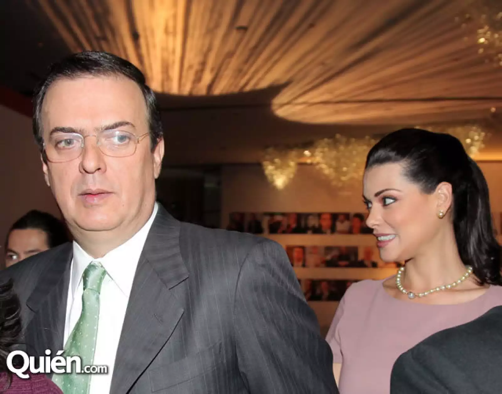 Marcelo Ebrard, Rosalinda Bueso.