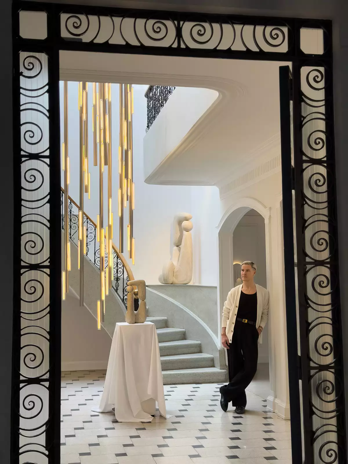 Lee Broom en el showroom de Diez Company