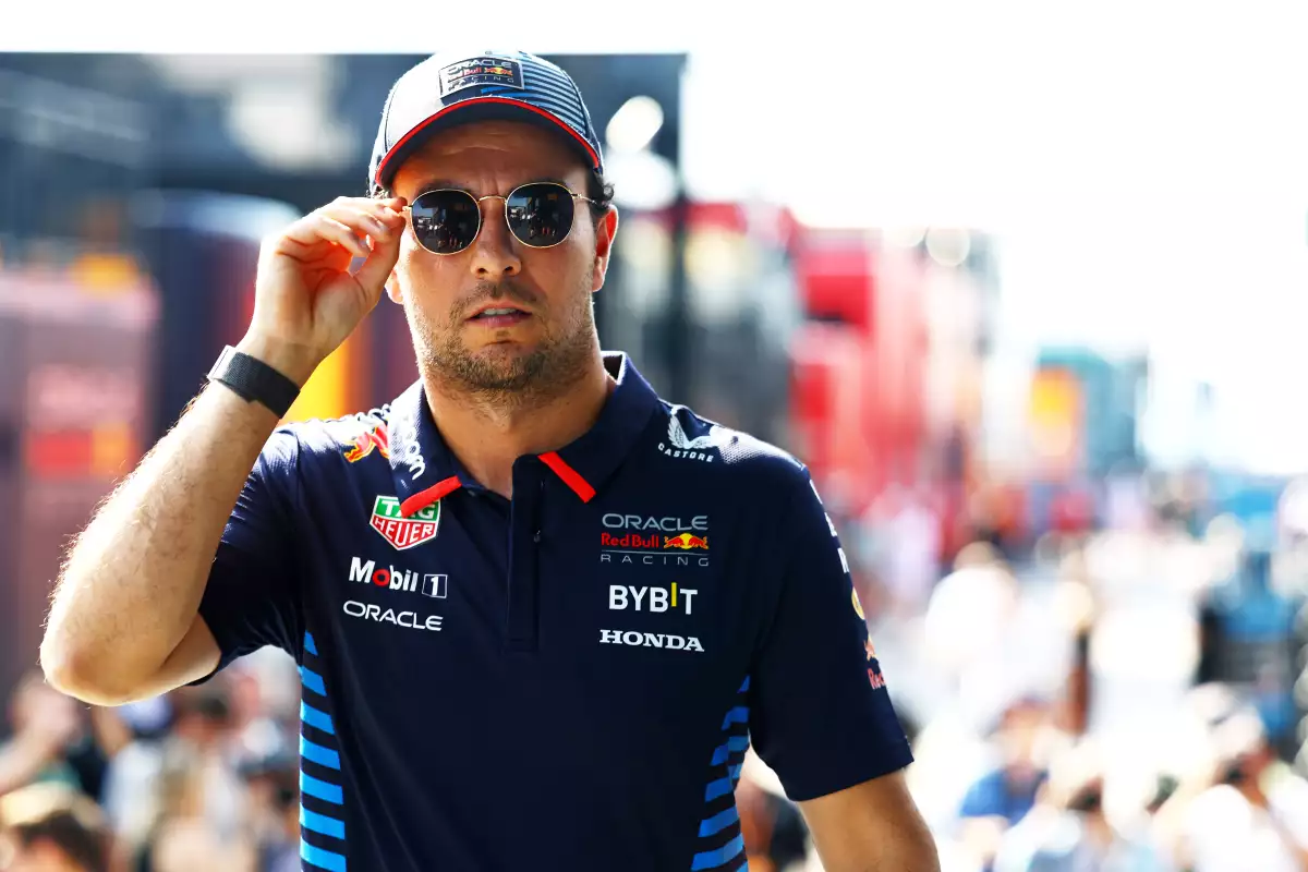 Red Bull confirma que Checo Pérez seguirá en la escudería
