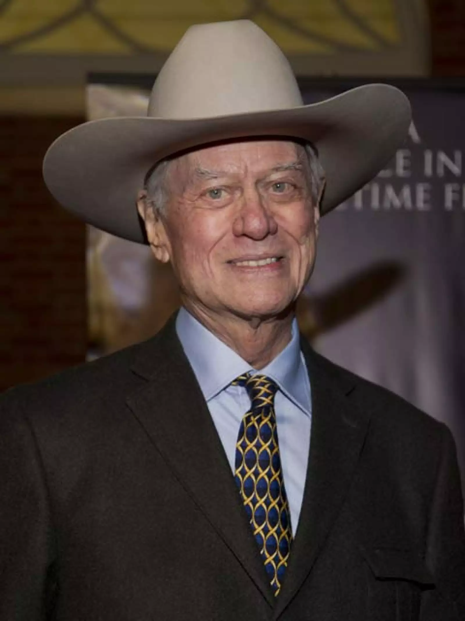 El 23 de noviembre el actor de la legendaria serie `Dallas´, Larry Hagman, murió a causa de complicaciones de cáncer, a la edad de 81 años.