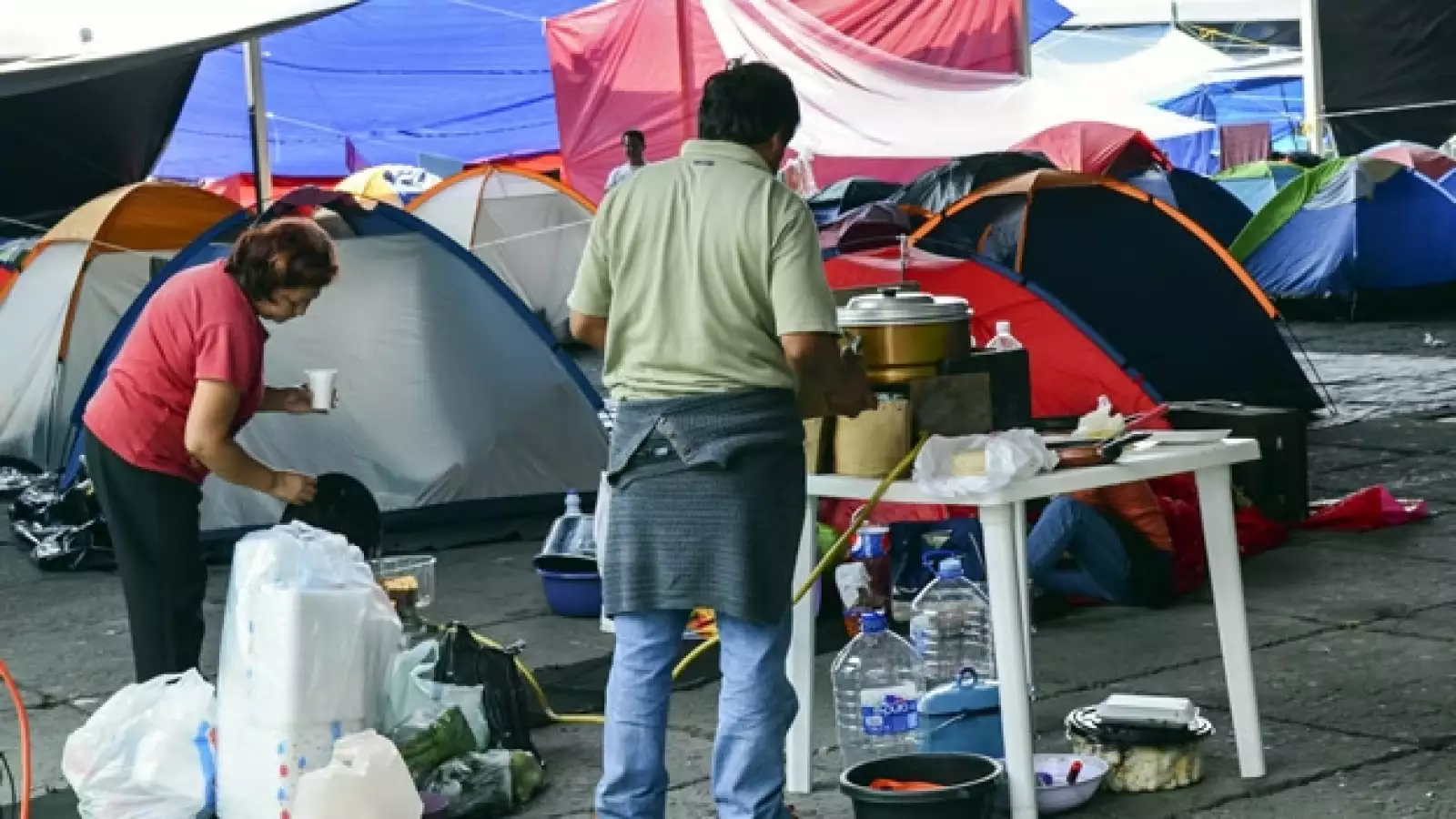 bloqueo maestros aeropuerto 5