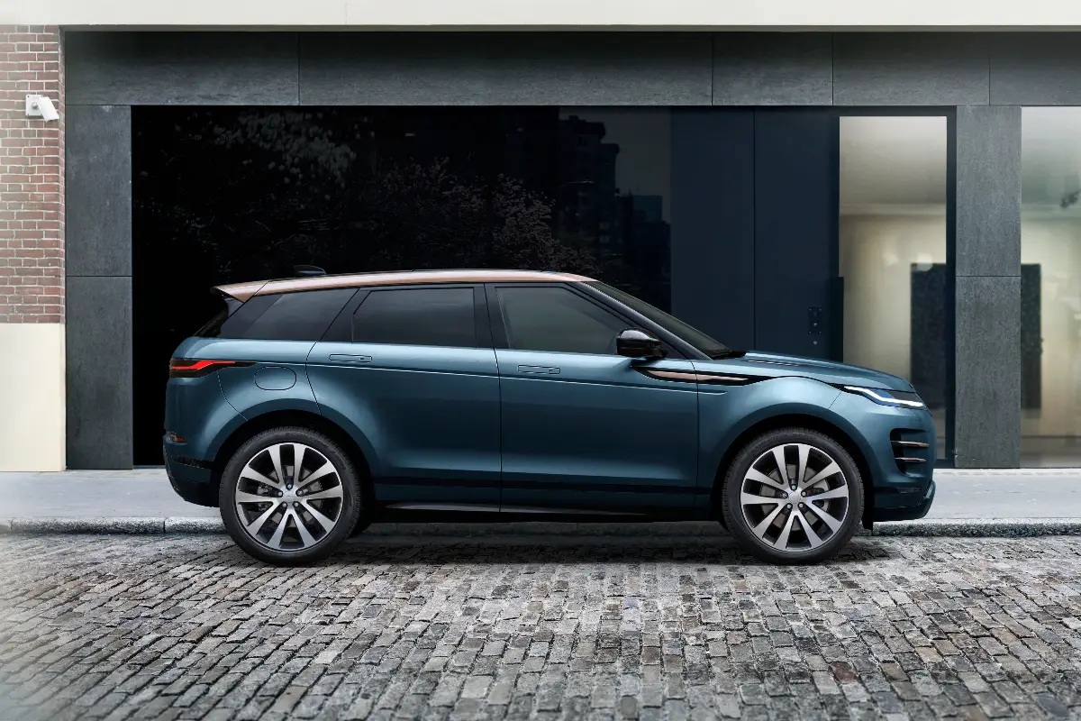 range rover evoque 2025 review