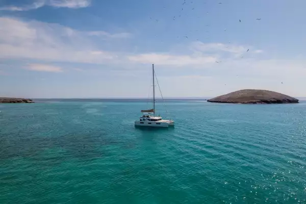 Paradero_Catamaran_Experience.jpg