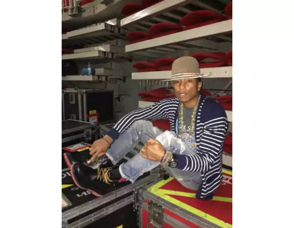 El look sport y ultra creativo de Pharrell encanta a todos por igual.