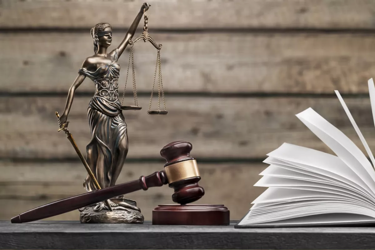 180911 justicia crisis is artisteer.jpg