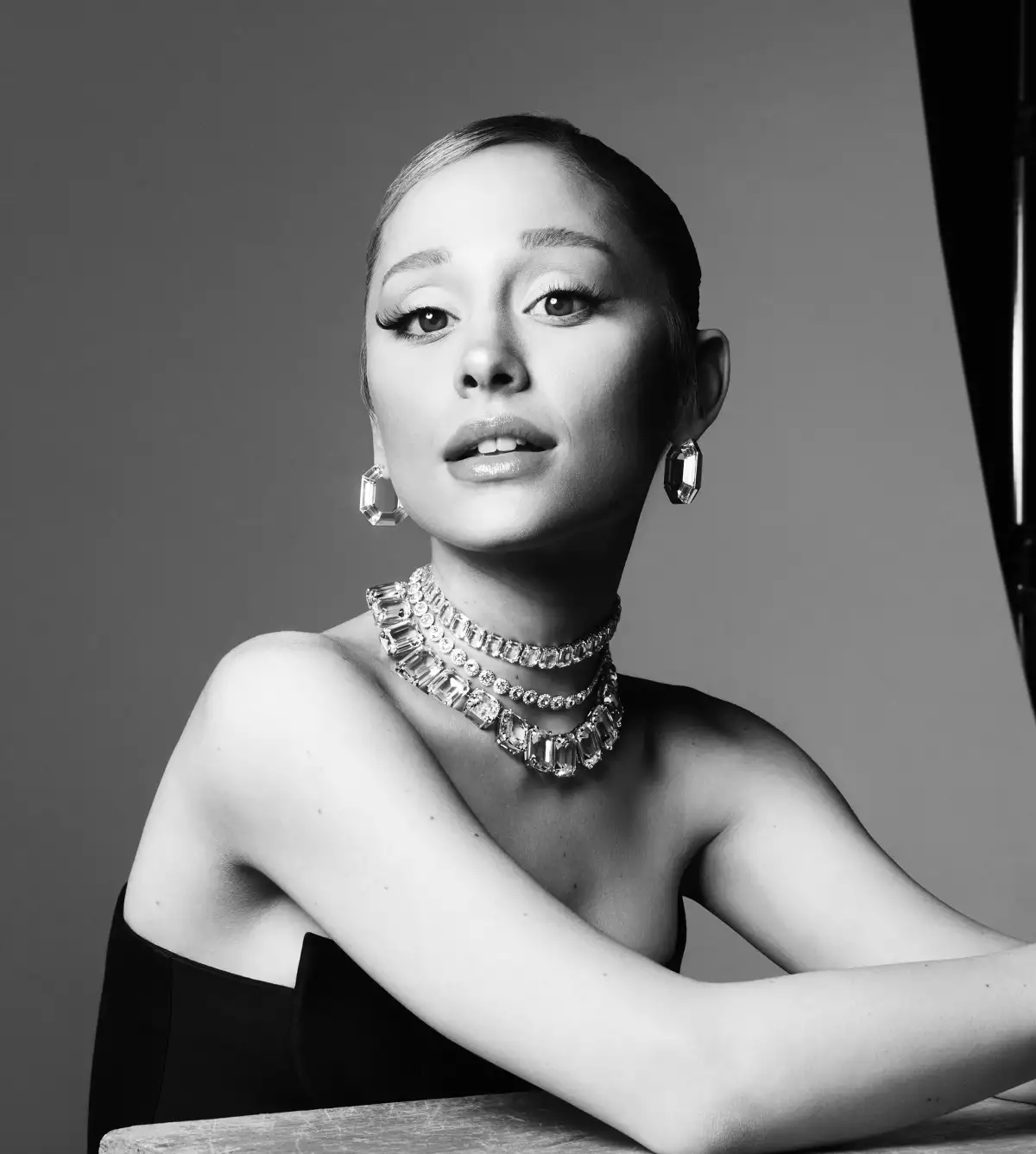 Ariana Grande es la nueva embajadora de Swarovski