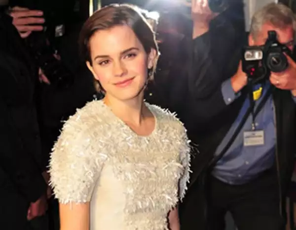 Emma Watson ha incrementado sus ingresos no sólo por su trabajo en el cine, si no también por su labor de modelo.